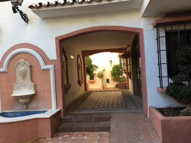 Ferienwohnung Large And Elegant In Puerto Banus With Pools And Paddle Marbella Exterior foto